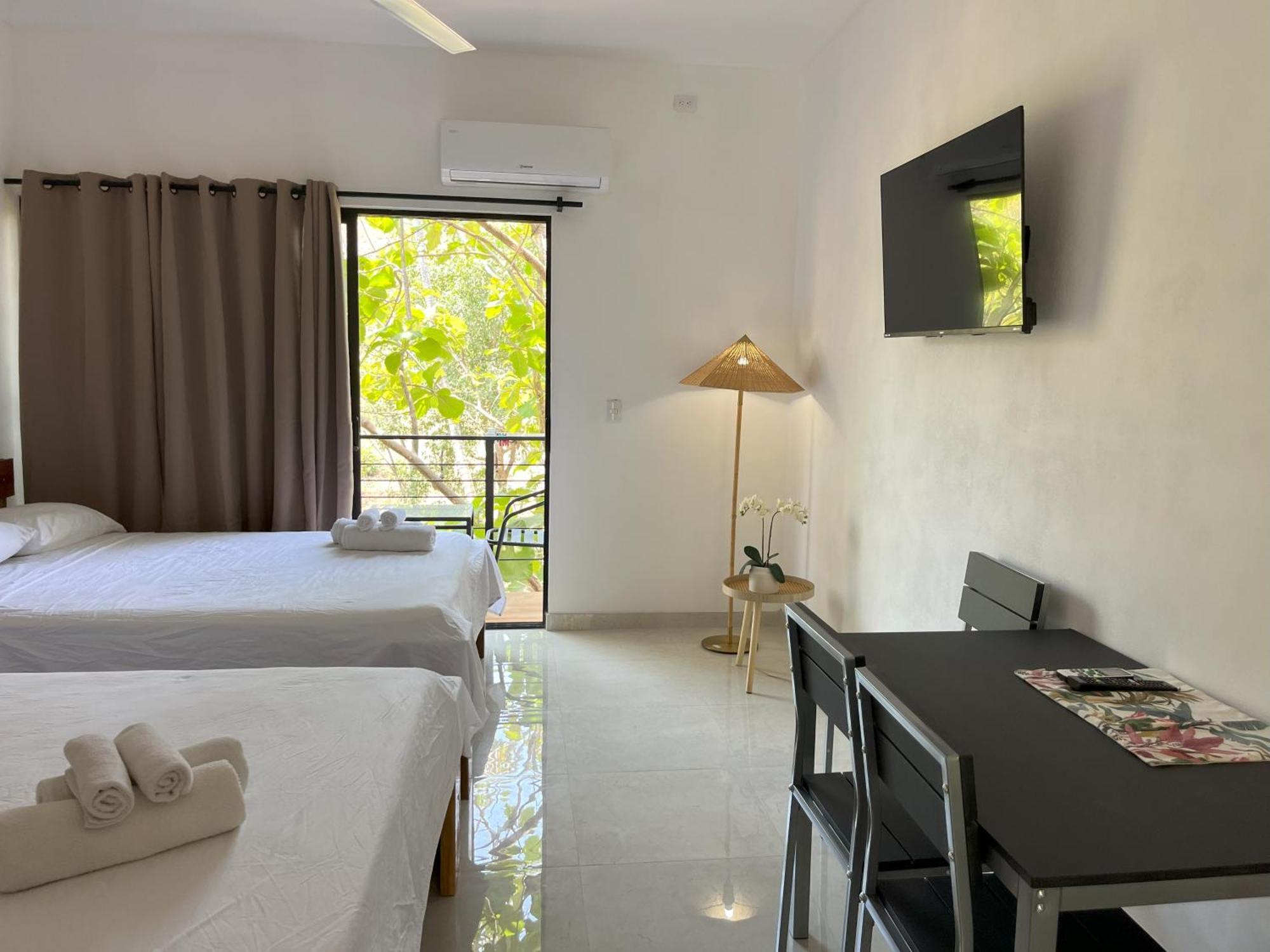 Bed & Breakfast La Jungla Puerto Carrillo